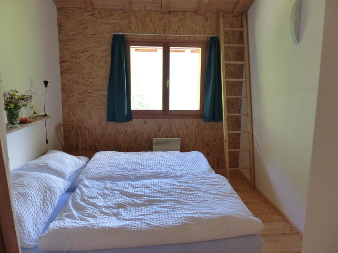 Bedroom 4, Gasthaus Heiligkreuz, Raron