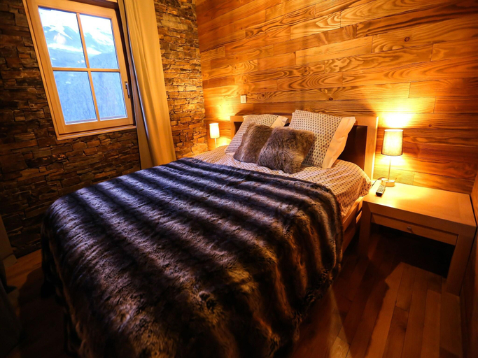 Bedroom 2, Chalet in Valloire near Ski Slopes, Savoie