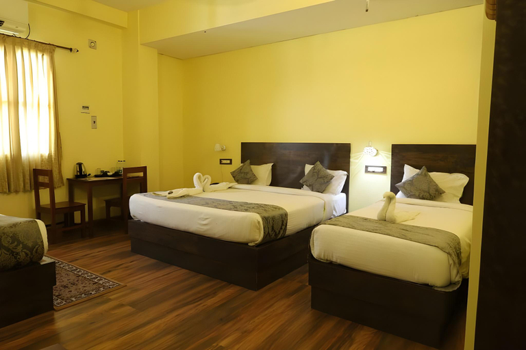 Bedroom, Le Supreme Inn (the lap of luxury), Puducherry