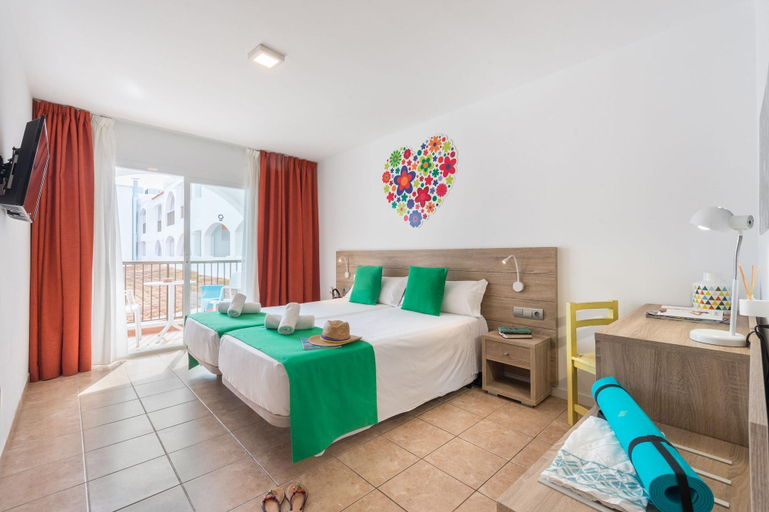 Bedroom 3, Hotel Vibra Bossa Flow, Baleares