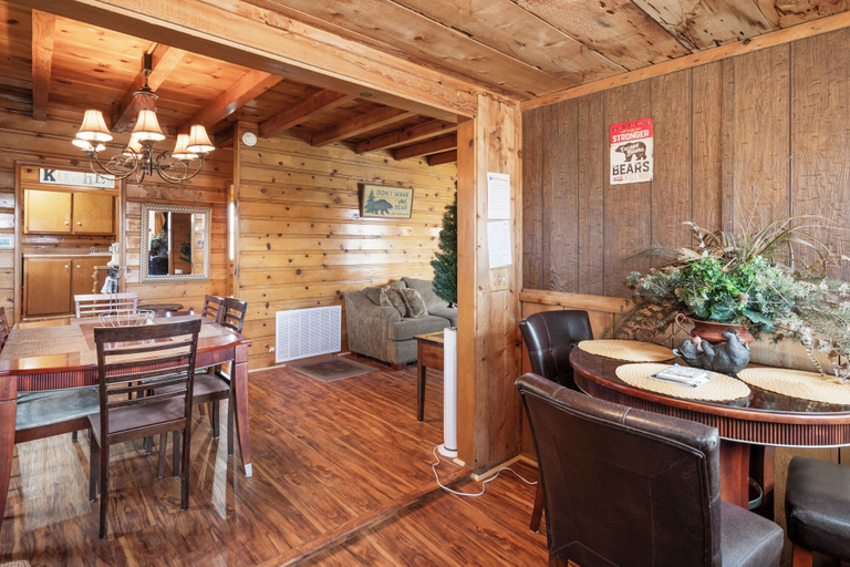 Food & Drinks, Big Bear Cabin, San Bernardino