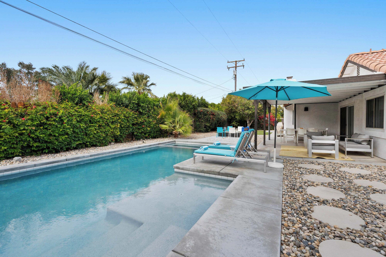 Sport & Beauty 5, Hacienda Hideaway-3bd Great for Families, Riverside