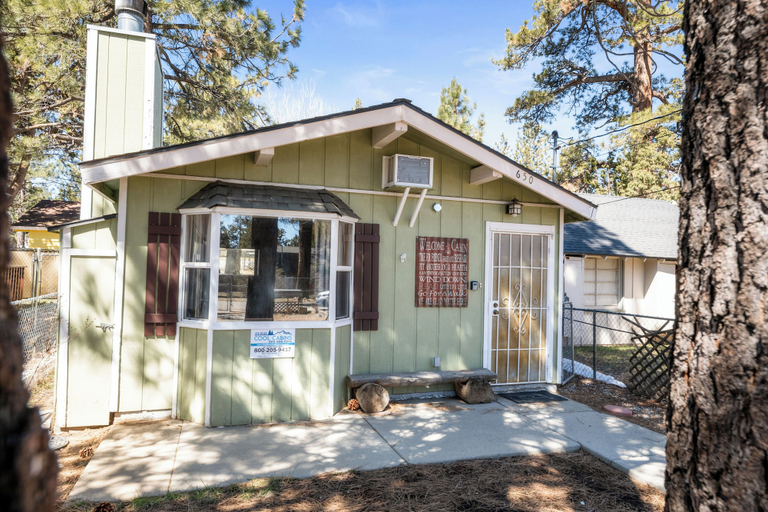 Exterior & Views 1, A Beary Cute Cabin, San Bernardino