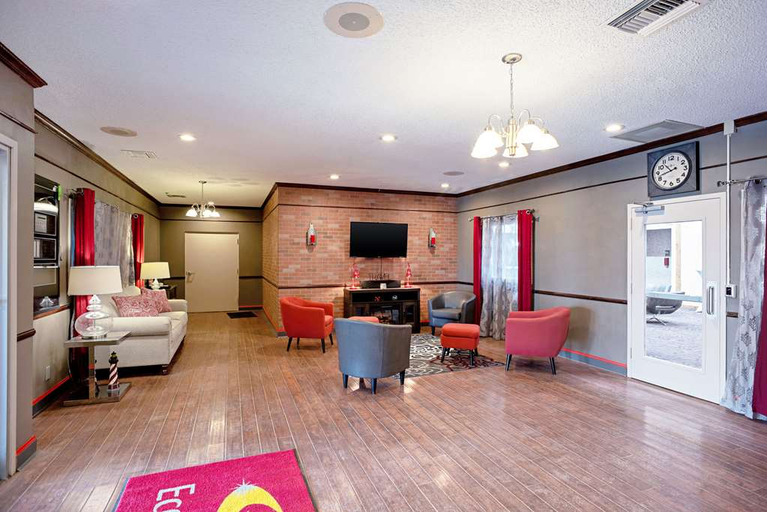 Public Area 2, Quality Inn Frontier at U.S. Hwy 30, Clinton
