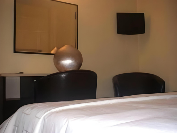 Bedroom 3, Hotel Oasis Familiar, Badajoz