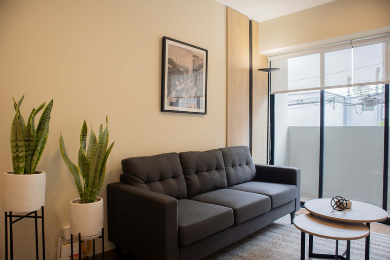 Room 2, w Chic 1BR Apartment w Scenic Balcony in Central Miraflores, Lima