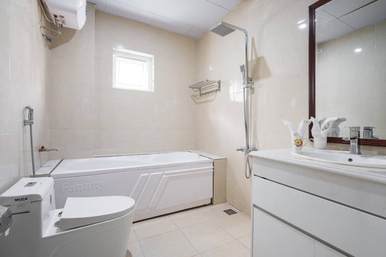 Bathroom 4, 7s Wind Hotel Hanoi, Từ Liêm