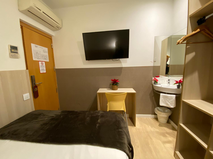 Bedroom 2, Hostal Conde Guell, Barcelona