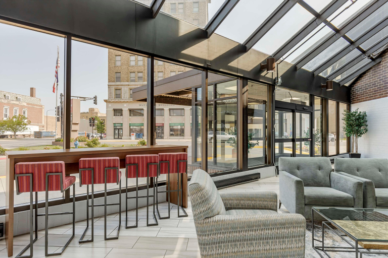 Public Area 3, Best Western Plus Waterloo & Cedar Falls, Black Hawk