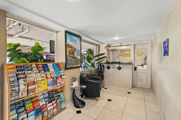 Public Area 2, Travelodge by Wyndham San Clemente Beach, Orange