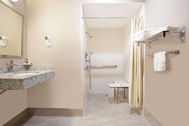 Bathroom 4, Super 8 by Wyndham Chico, Butte
