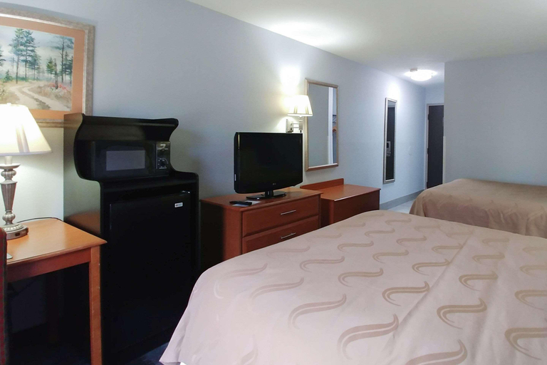 Bedroom 3, Quality Inn Dublin I-81, Pulaski
