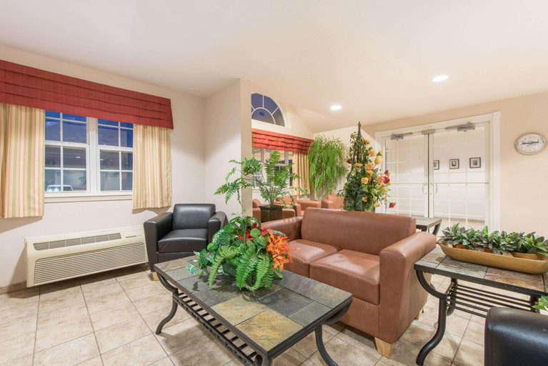 Public Area 2, Microtel Inn & Suites by Wyndham Altus, Jackson
