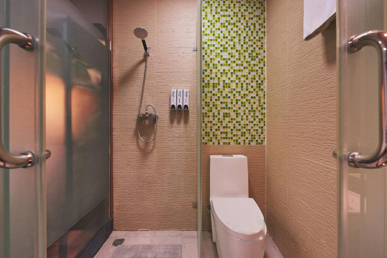 Bathroom, Pebble Motel, Beijing