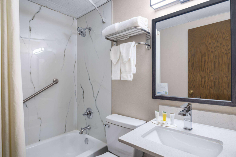 Bathroom 5, Super 8 by Wyndham Owatonna, Steele
