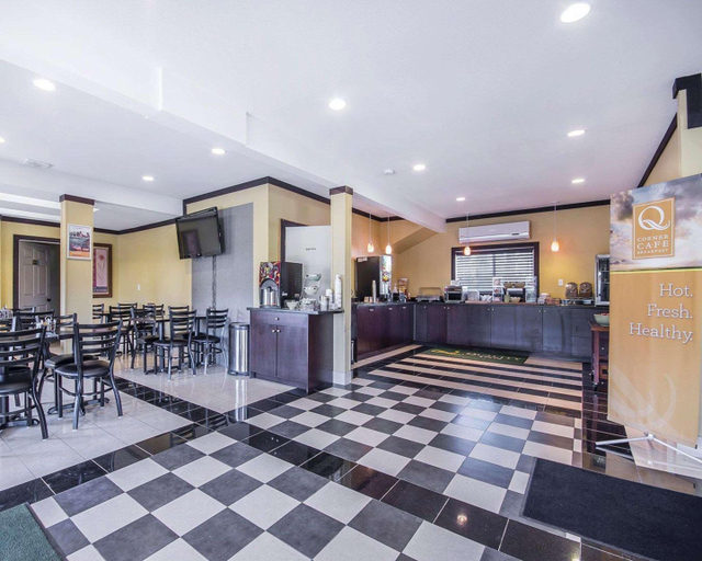 Public Area, Quality Inn Merritt, Thompson-Nicola