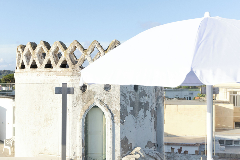 Exterior & Views 2, White 1903, Napoli
