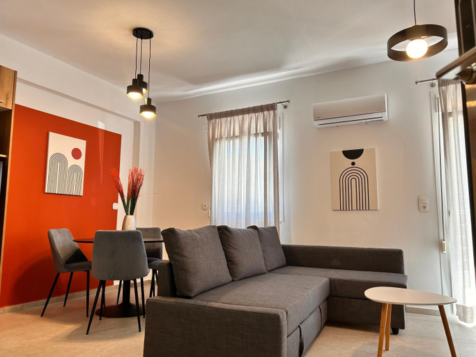 Facilities 5, Quince city 2, Crete
