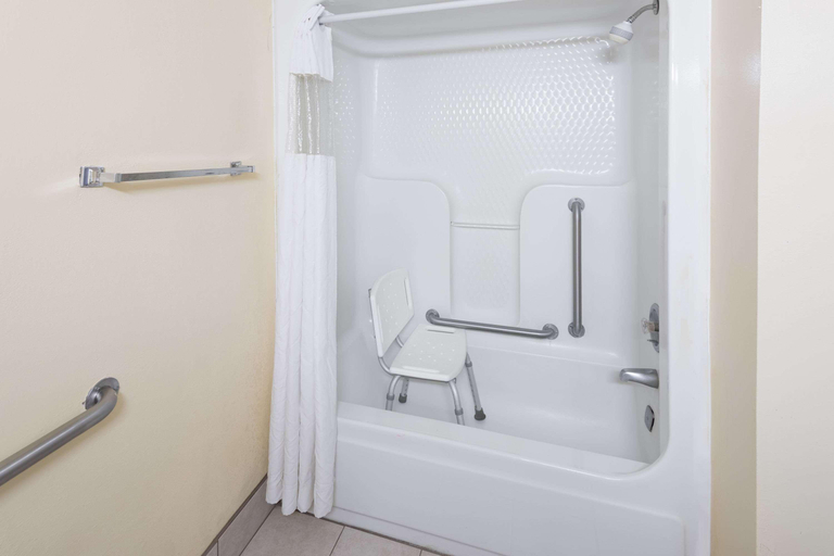 Bathroom 4, Days Inn By Wyndham Walterboro, Colleton