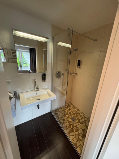 Bathroom 2, Engemann-Kurve, Hochsauerlandkreis