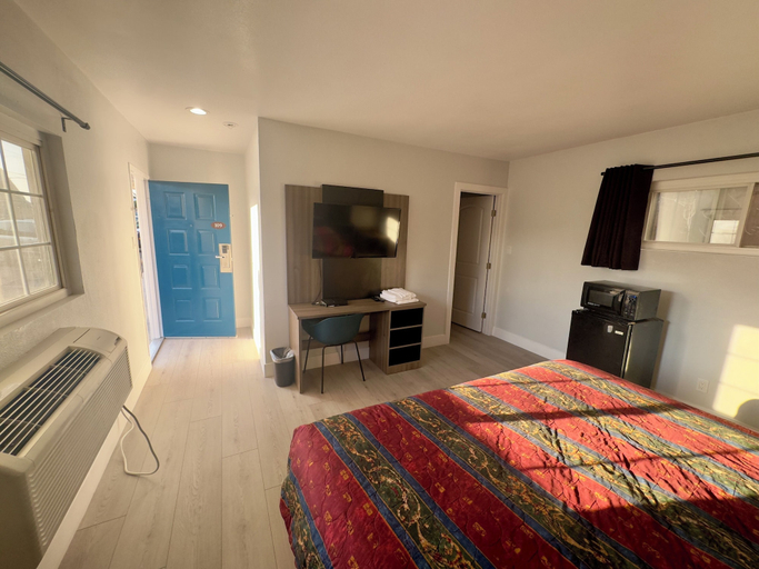 Bedroom 3, Keystone Motel, Los Angeles