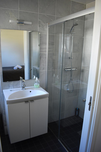 Bathroom 3, Haveruds hotell och konferens, Mellerud