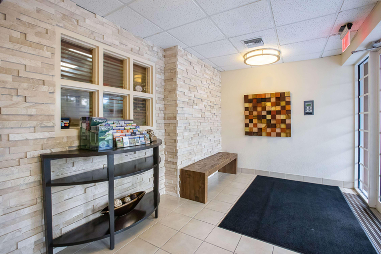 Public Area 2, Sonesta Simply Suites Miami Airport Doral, Miami-Dade