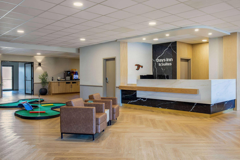 Public Area 2, Days Inn & Suites by Wyndham West Edmonton, Division No. 11