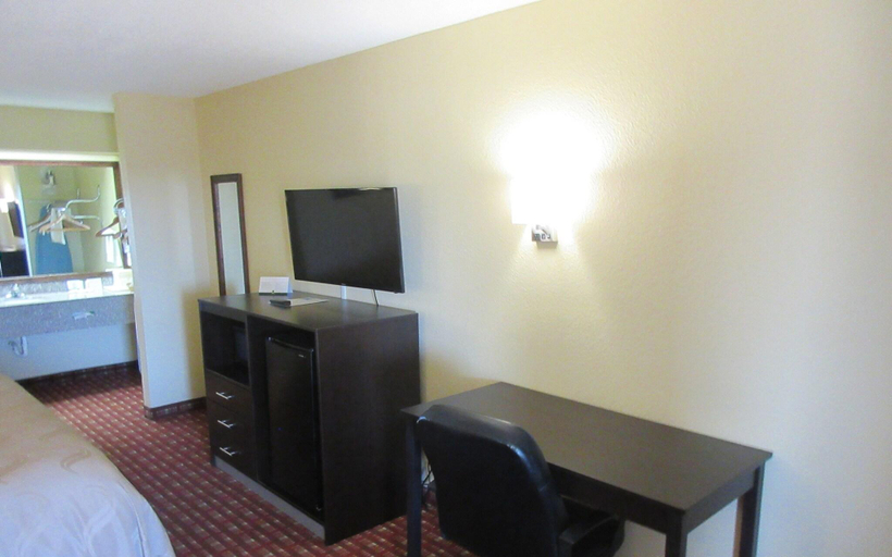 Bedroom 3, Quality Inn Andalusia, Covington