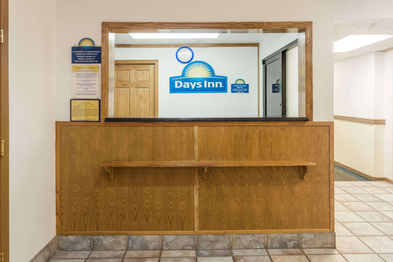 Public Area 2, Days Inn by Wyndham Stoughton WI., Dane