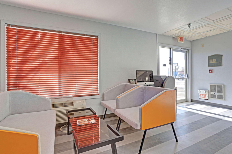 Public Area 2, Quality Inn Pierre-Fort Pierre, Hughes