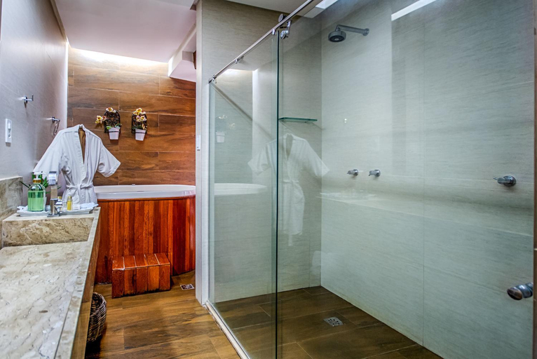 Bathroom 4, Aruanã Eco Praia Hotel, Aracaju