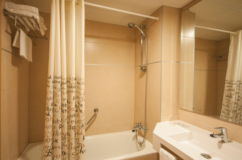 Bathroom 4, Hotel Surf Mar, Girona