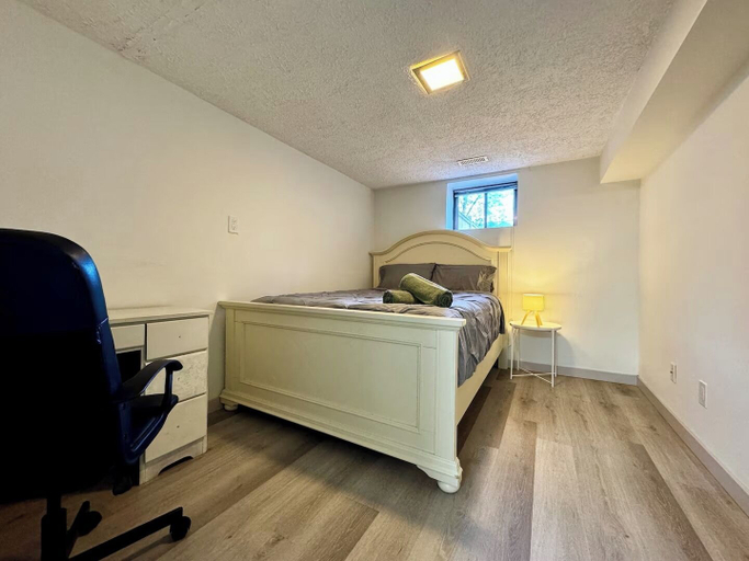 Others 5, Urban Nest, Toronto