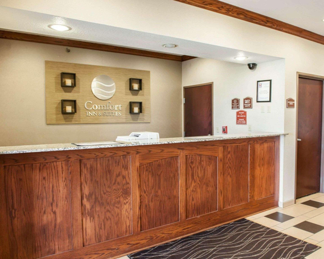 Public Area 2, Comfort Inn & Suites Muncie Area, Delaware