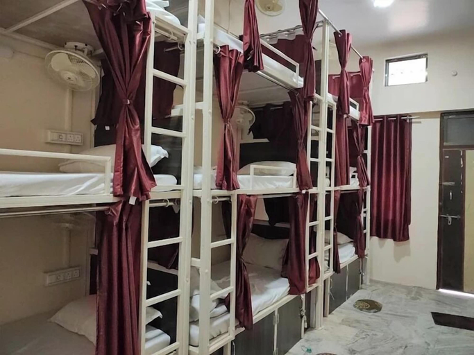 Others 4, 5 Star Dormitory, Jabalpur