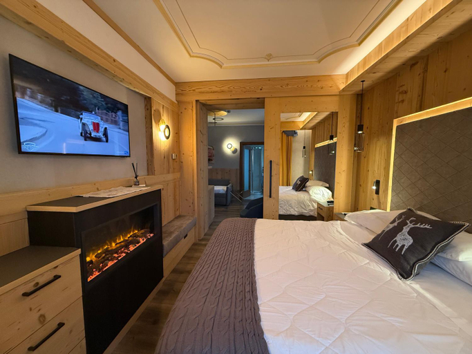 Bedroom 3, Alexander Hotel Alpine Wellness Dolomites, Trento