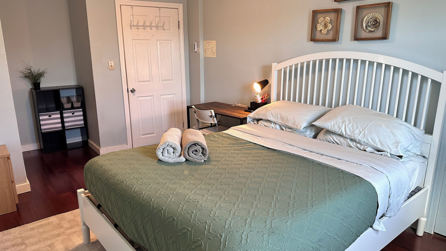 Others 1, 3 bd 2 ba Unit, Middlesex