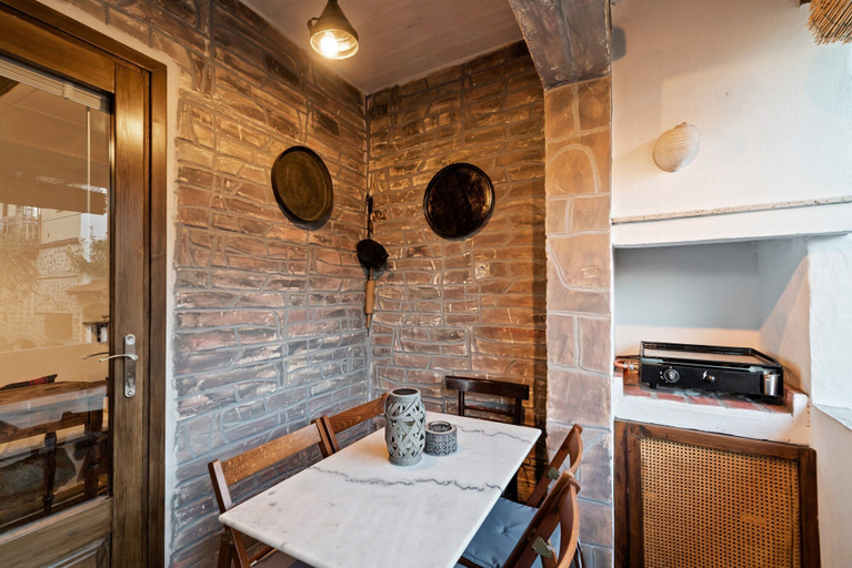 Others 3, Snug Apartment in Agios Nikolaos With Garden, Central Macedonia