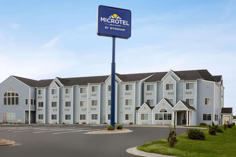 Exterior & Views 2, Microtel Inn & Suites by Wyndham Lincoln, Lancaster