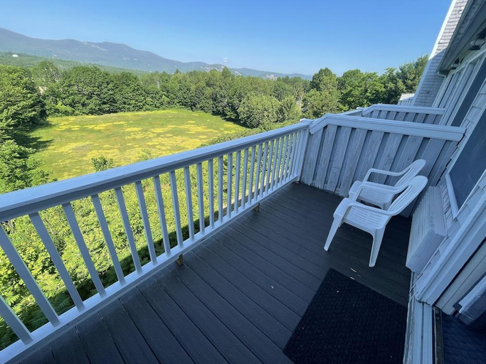 Others 5, North Conway Mountain Inn, Carroll