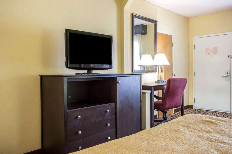 Bedroom 4, Quality Inn & Suites Aiken East, Aiken