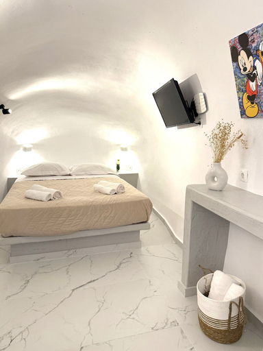 Others 5, Cave Crafted Suites, South Aegean