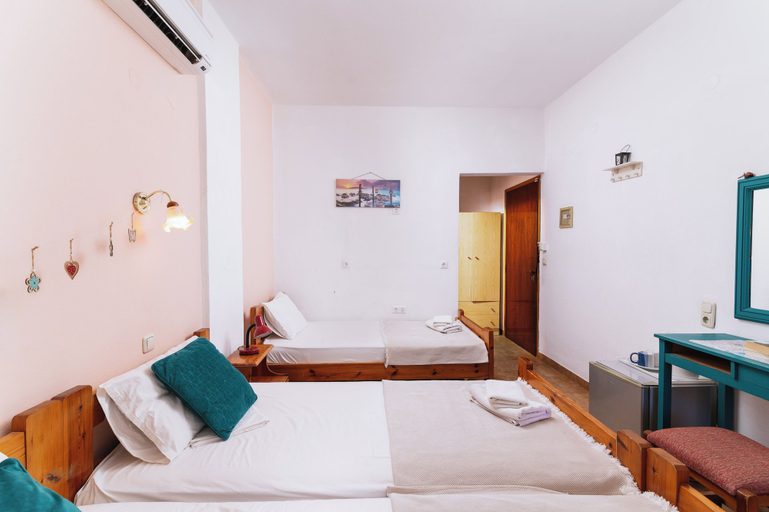 Bedroom 2, Eva Marina Hotel, Faistos
