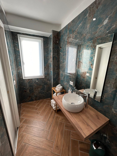 Others 2, Savior Deluxe Rooms, Napoli
