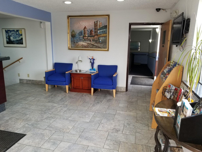 Public Area 3, Super 8 by Wyndham Kenosha/Pleasant Prairie, Kenosha