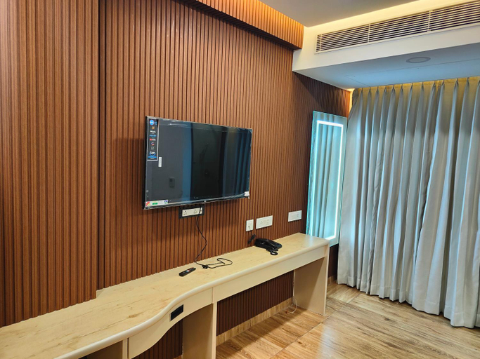 Others 5, Hotel Geetha International, Thoothukkudi