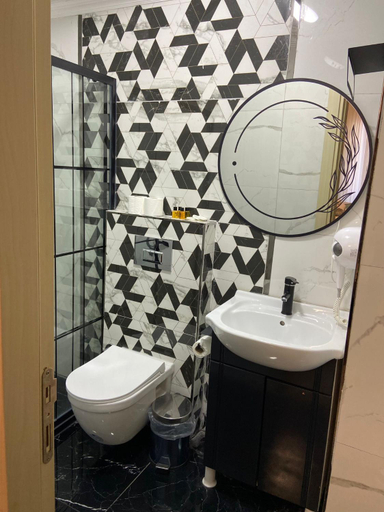 Bathroom 3, Pembe Kosk Old City Center, Fatih