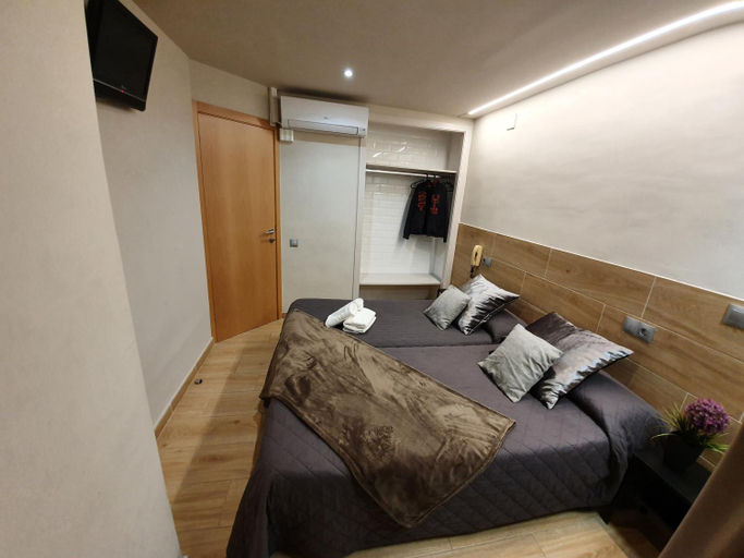 Bedroom 4, Pension San Ramon, Barcelona