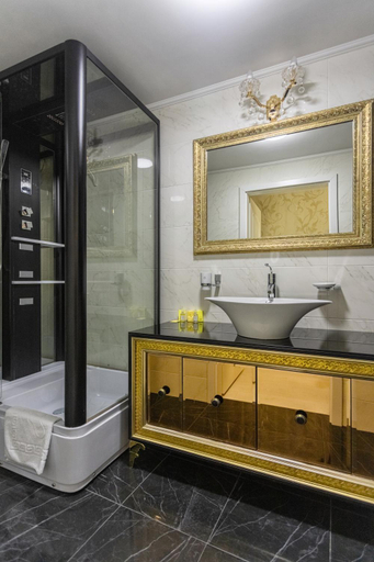 Bathroom 3, De Versal, Odes'ka